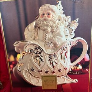 Lenox Florentine & Pearl tea pot